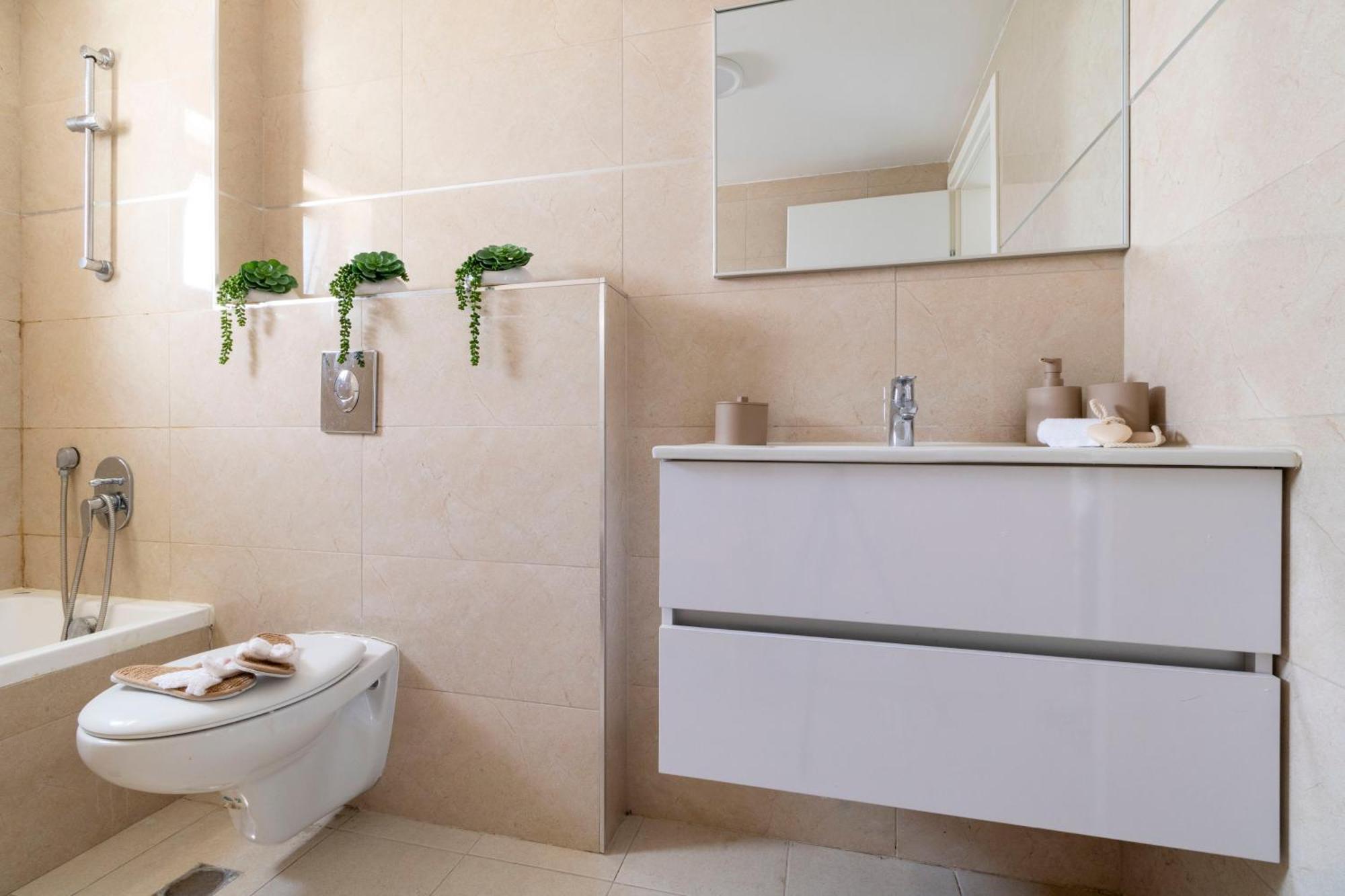 Stylish 1 Bedrooms Parking At City Gate Йерусалим Екстериор снимка
