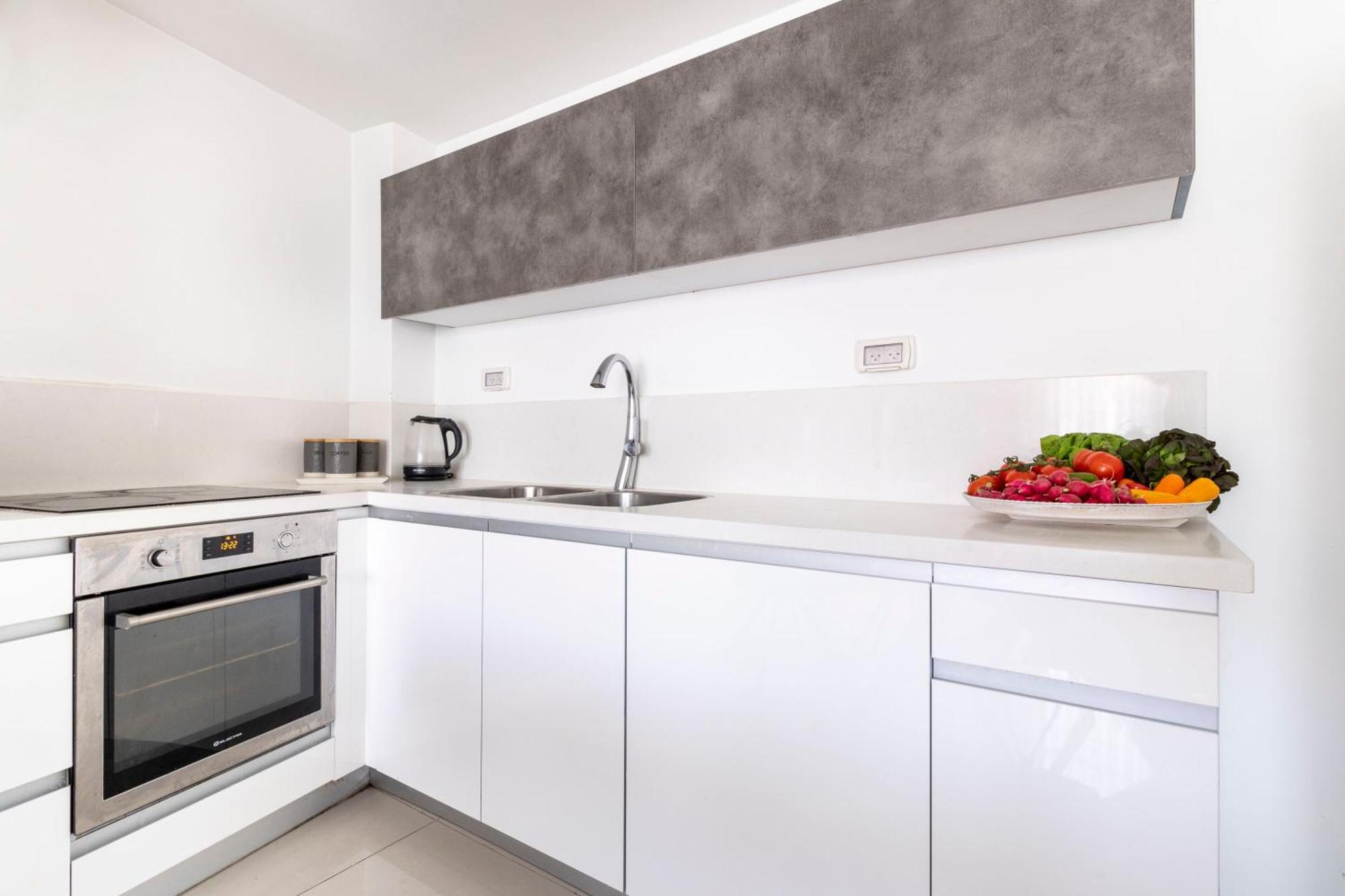 Stylish 1 Bedrooms Parking At City Gate Йерусалим Екстериор снимка